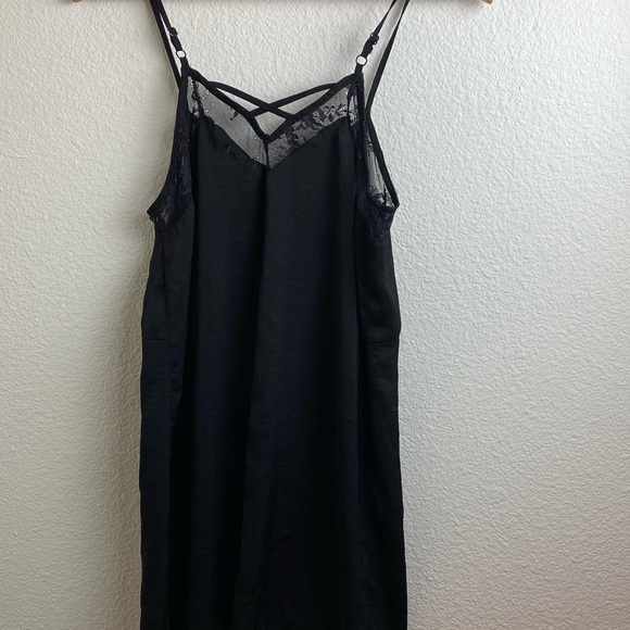 Black Chemise • Xhilaration - Picture 4 of 5